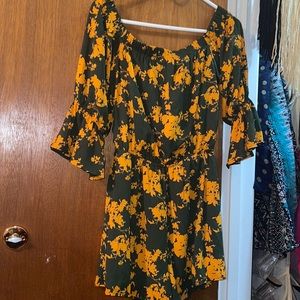 Off the shoulder romper!🌿✨